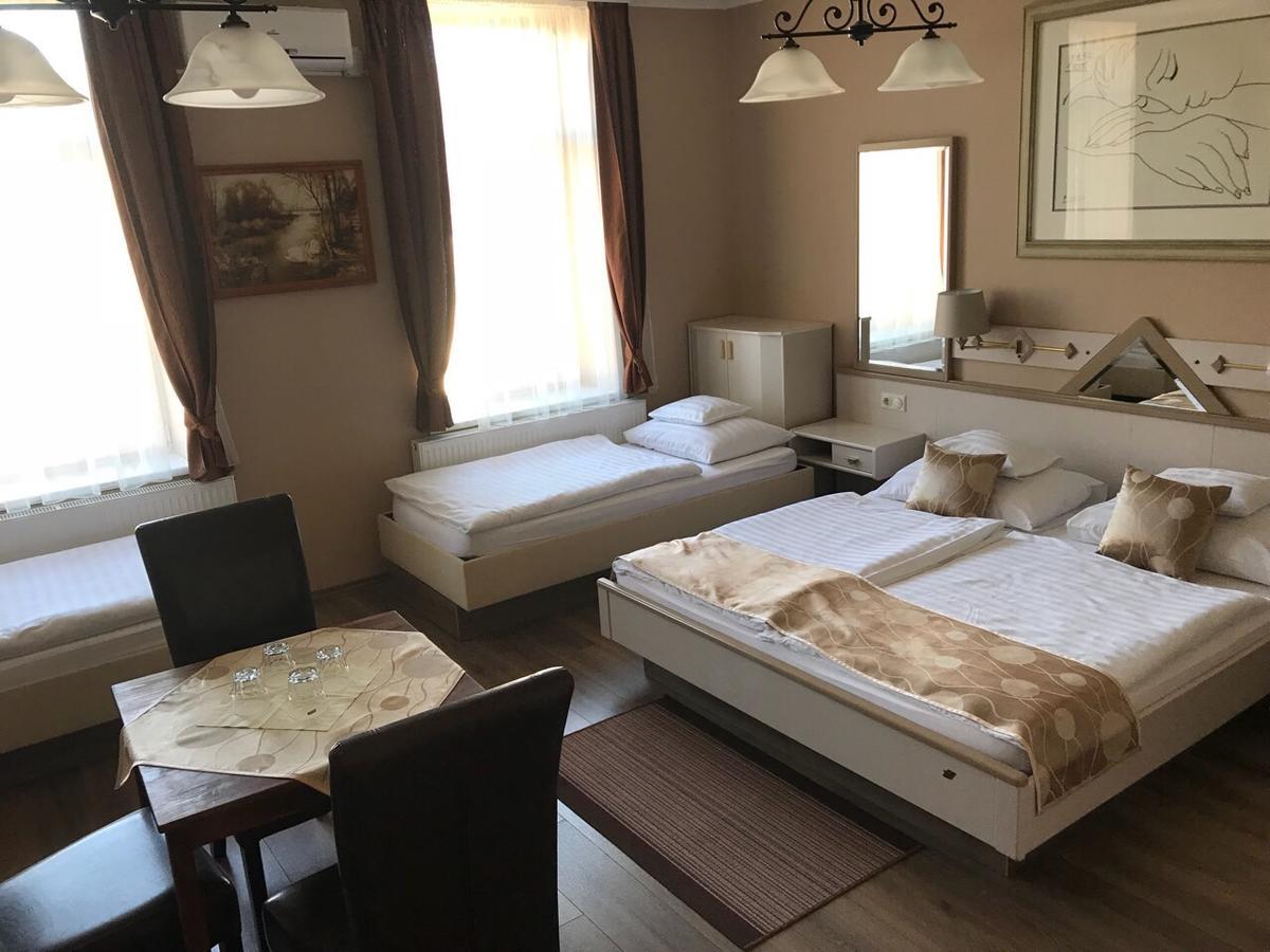 Bed and Breakfast Gozmalom Etterem Es Panzio Körmend Zewnętrze zdjęcie