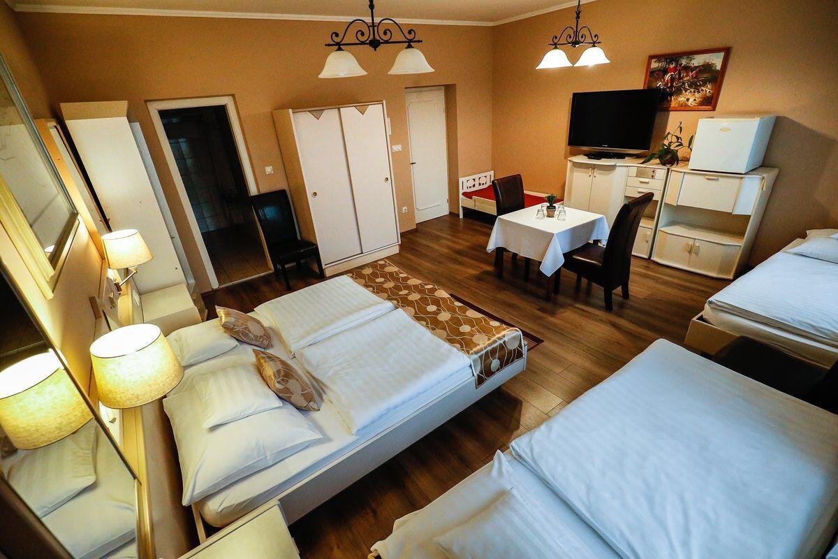 Bed and Breakfast Gozmalom Etterem Es Panzio Körmend Zewnętrze zdjęcie