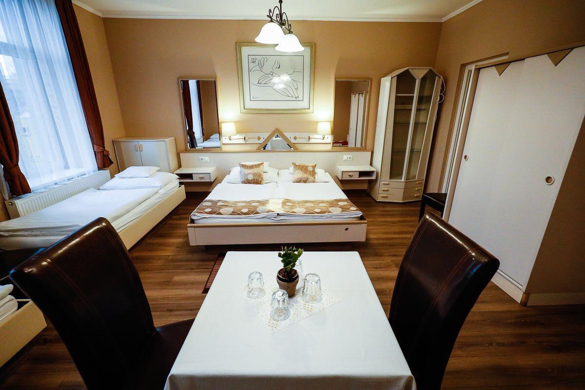 Bed and Breakfast Gozmalom Etterem Es Panzio Körmend Zewnętrze zdjęcie